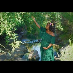 Green dress with split